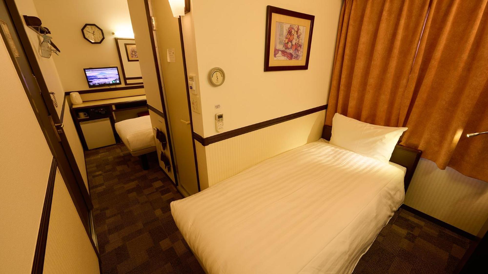 Toyoko Inn Tokyo Akigawa-Eki Kita-Guchi Akiruno Room photo